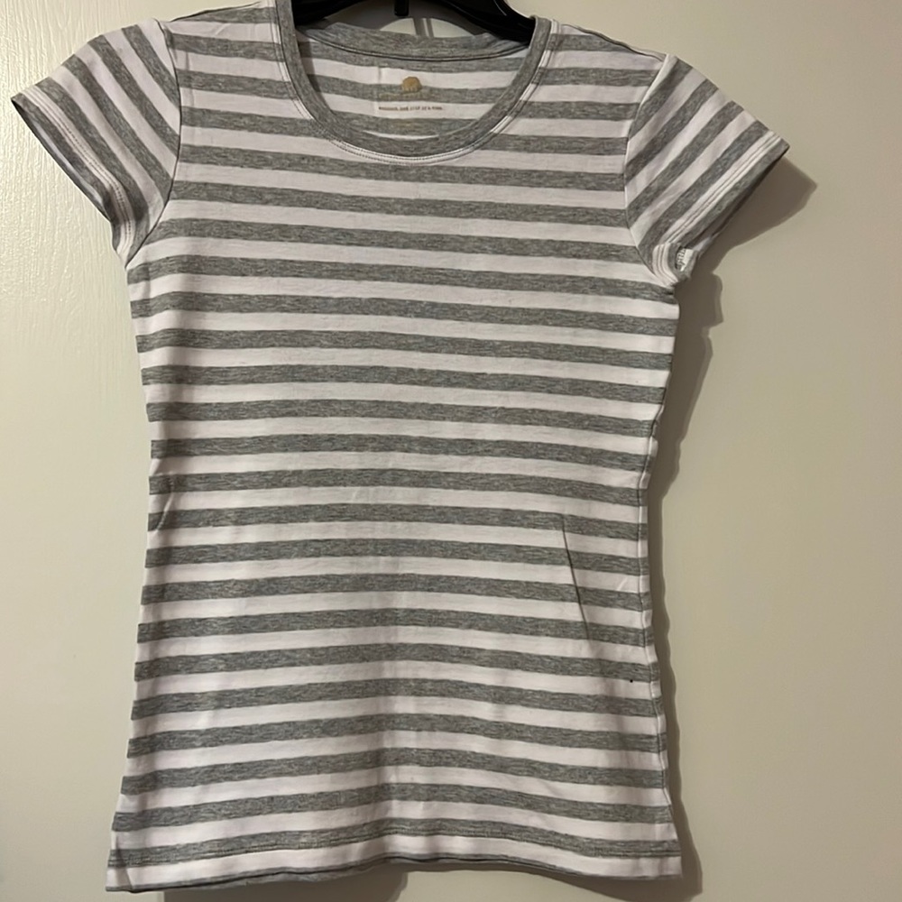 Banana Republic Petites T-shirt Gray/White Stripes
